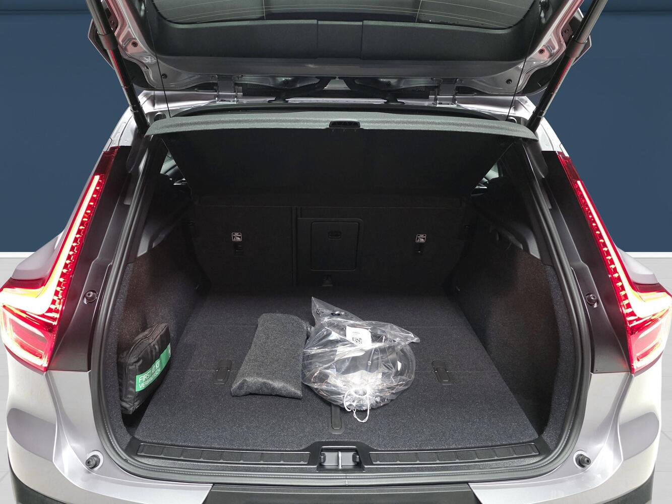 Volvo EX40 vaihtoauto