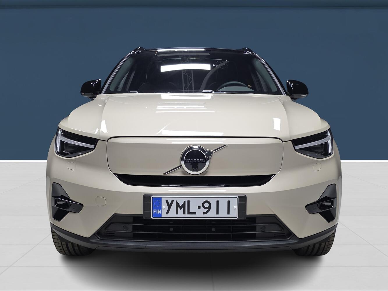 Volvo EX40 vaihtoauto