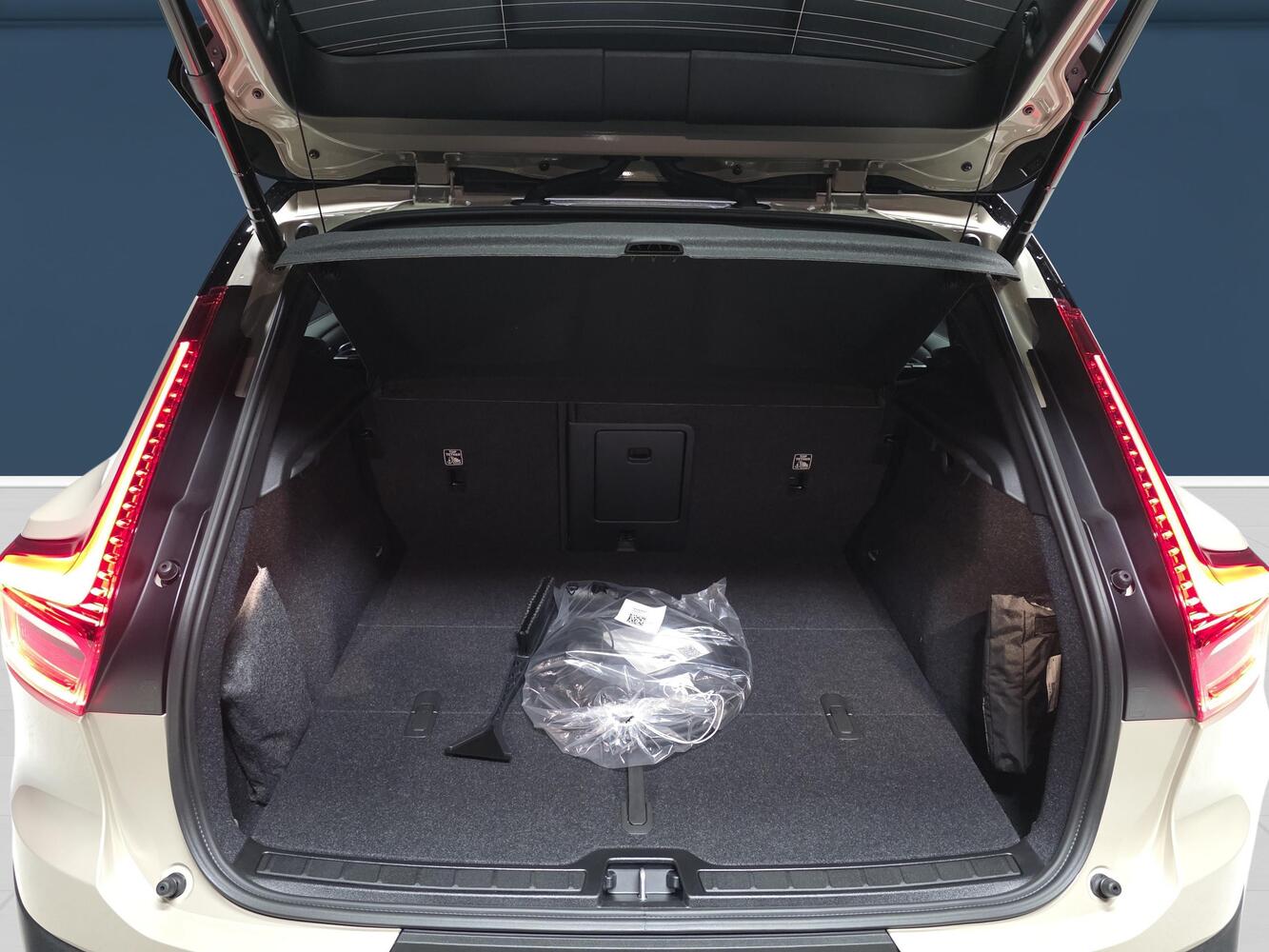 Volvo EX40 vaihtoauto