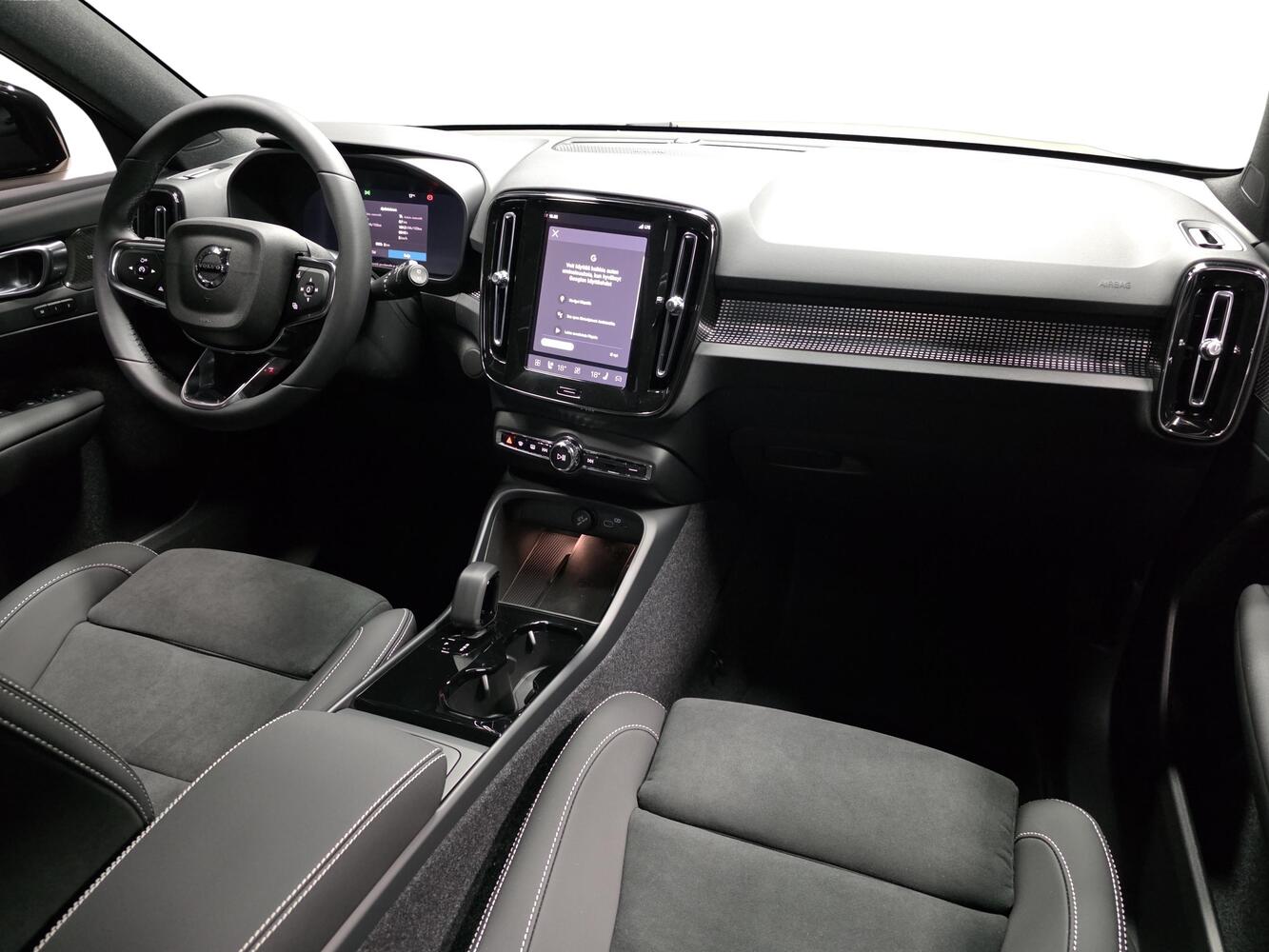 Volvo EX40 vaihtoauto