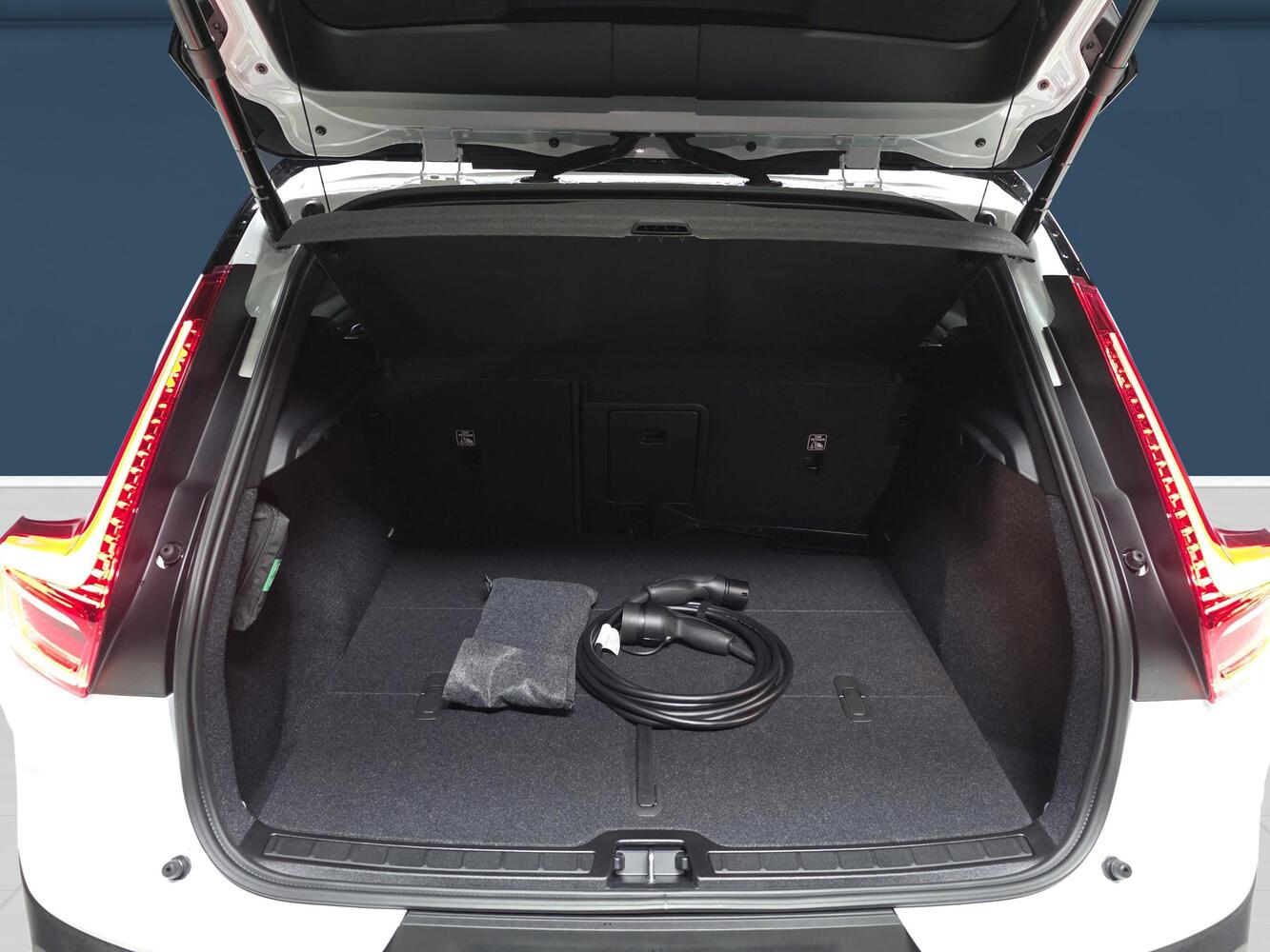 Volvo EX40 vaihtoauto