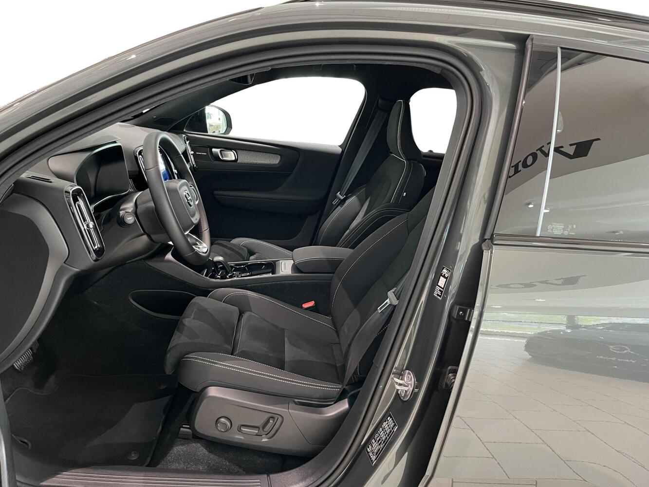 Volvo EX40 vaihtoauto
