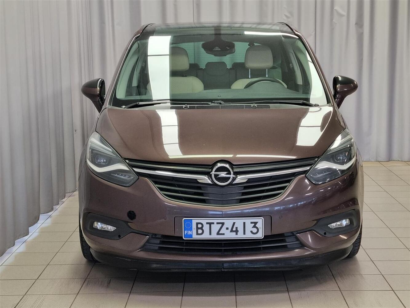 Opel Zafira vaihtoauto