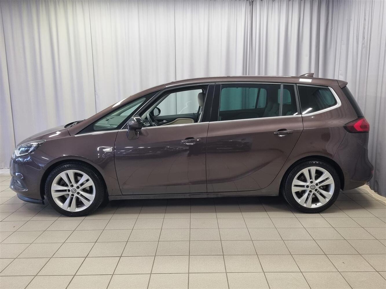 Opel Zafira vaihtoauto