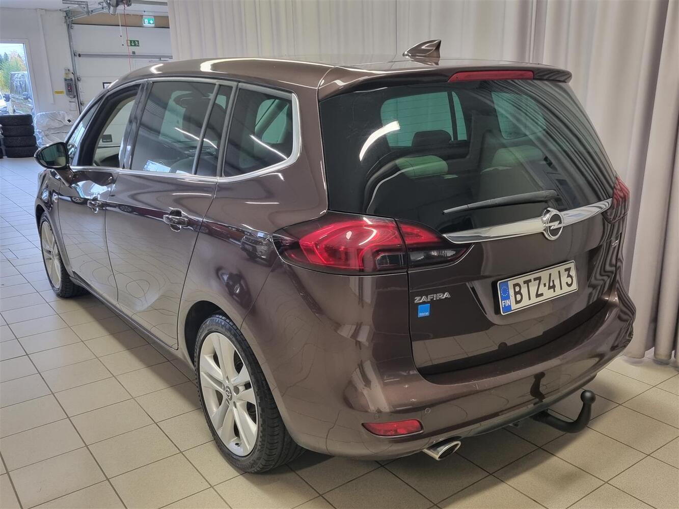 Opel Zafira vaihtoauto