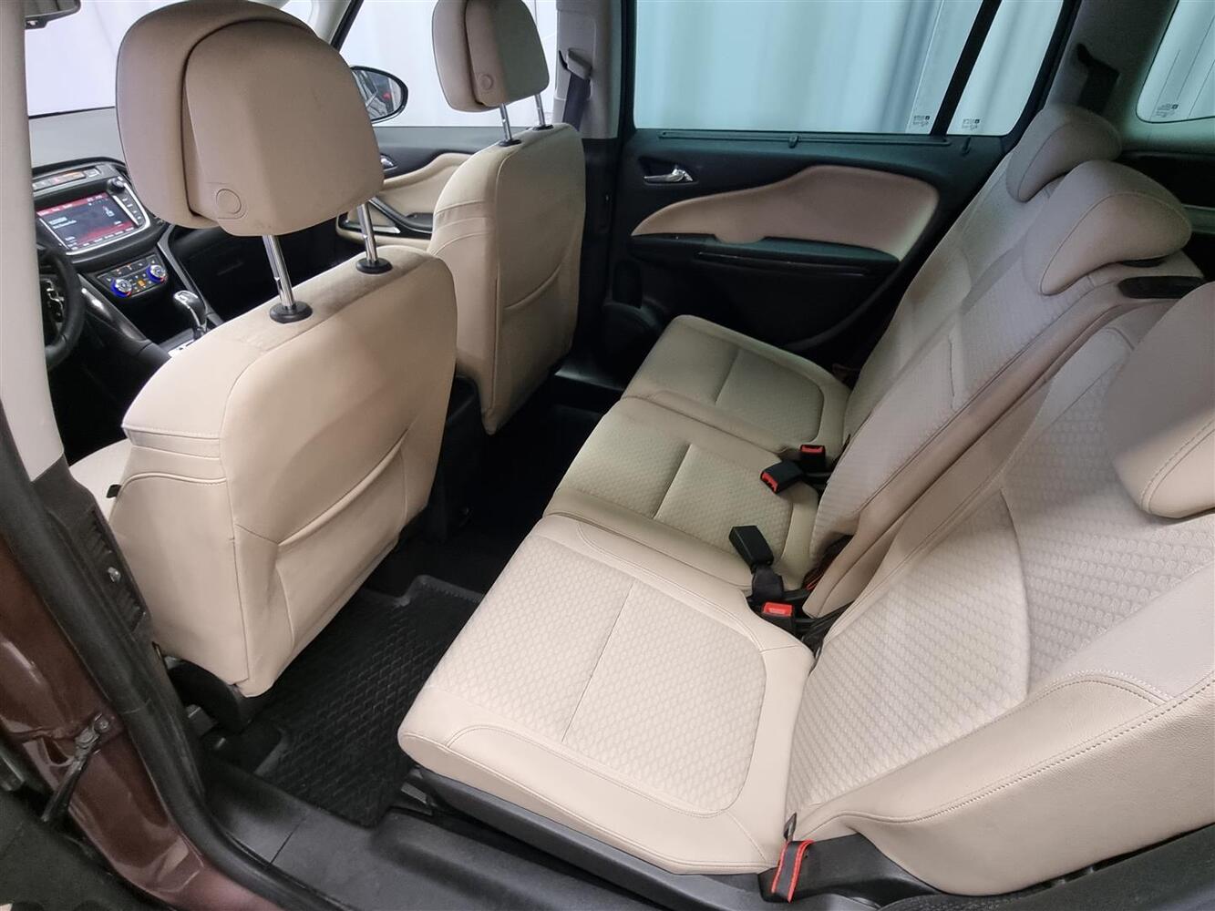 Opel Zafira vaihtoauto