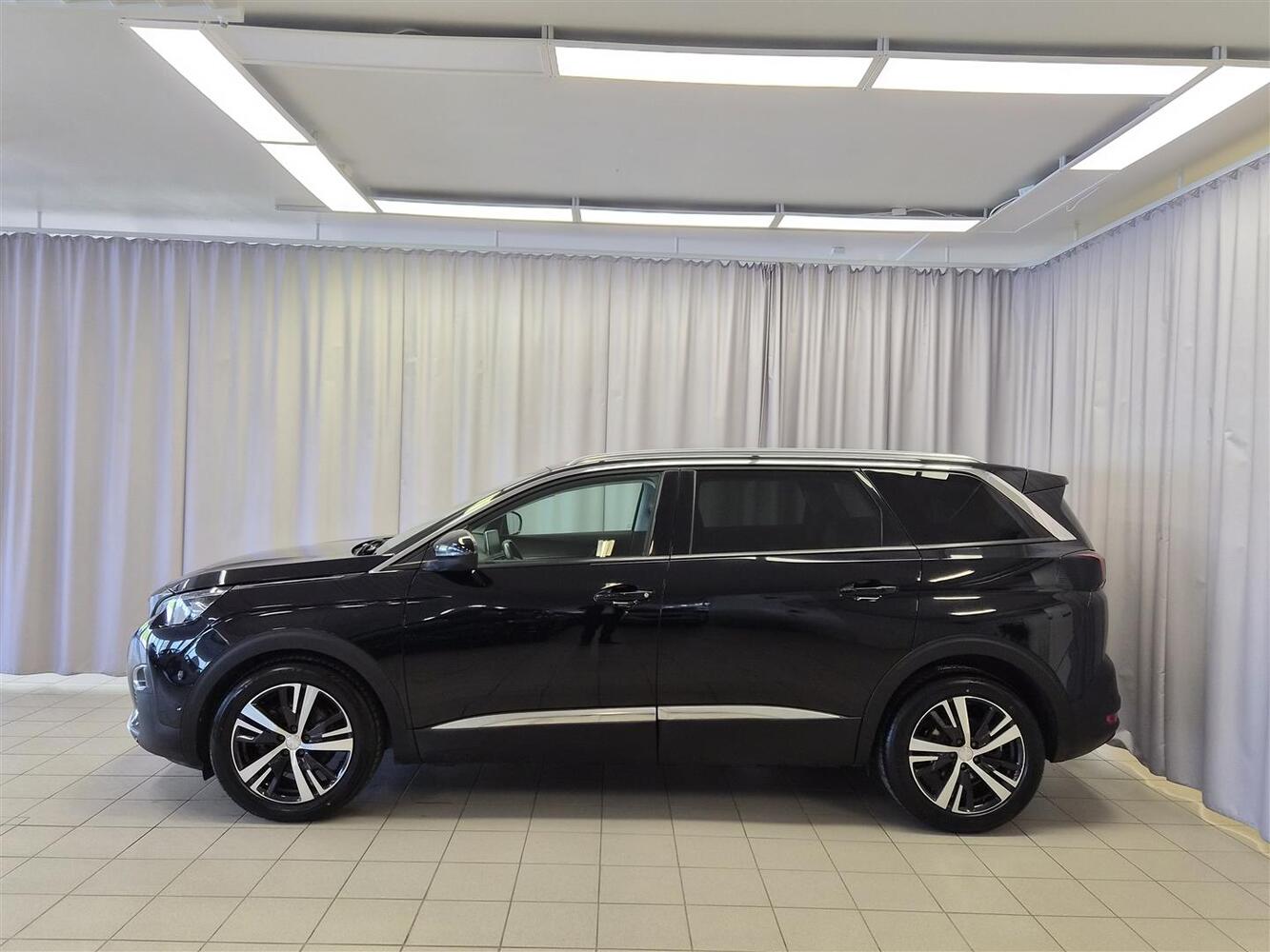 Peugeot 5008 vaihtoauto