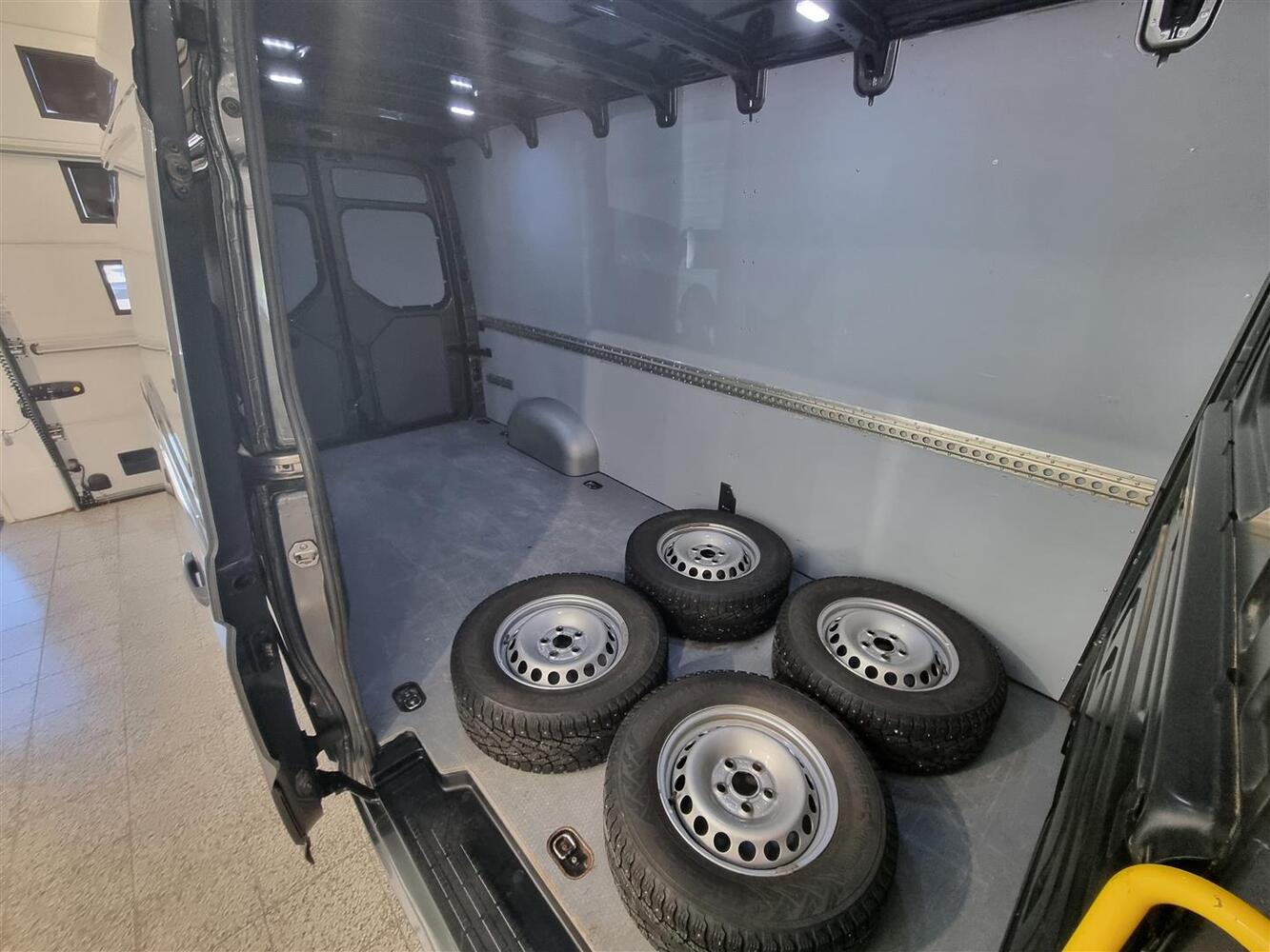 Volkswagen Crafter vaihtoauto