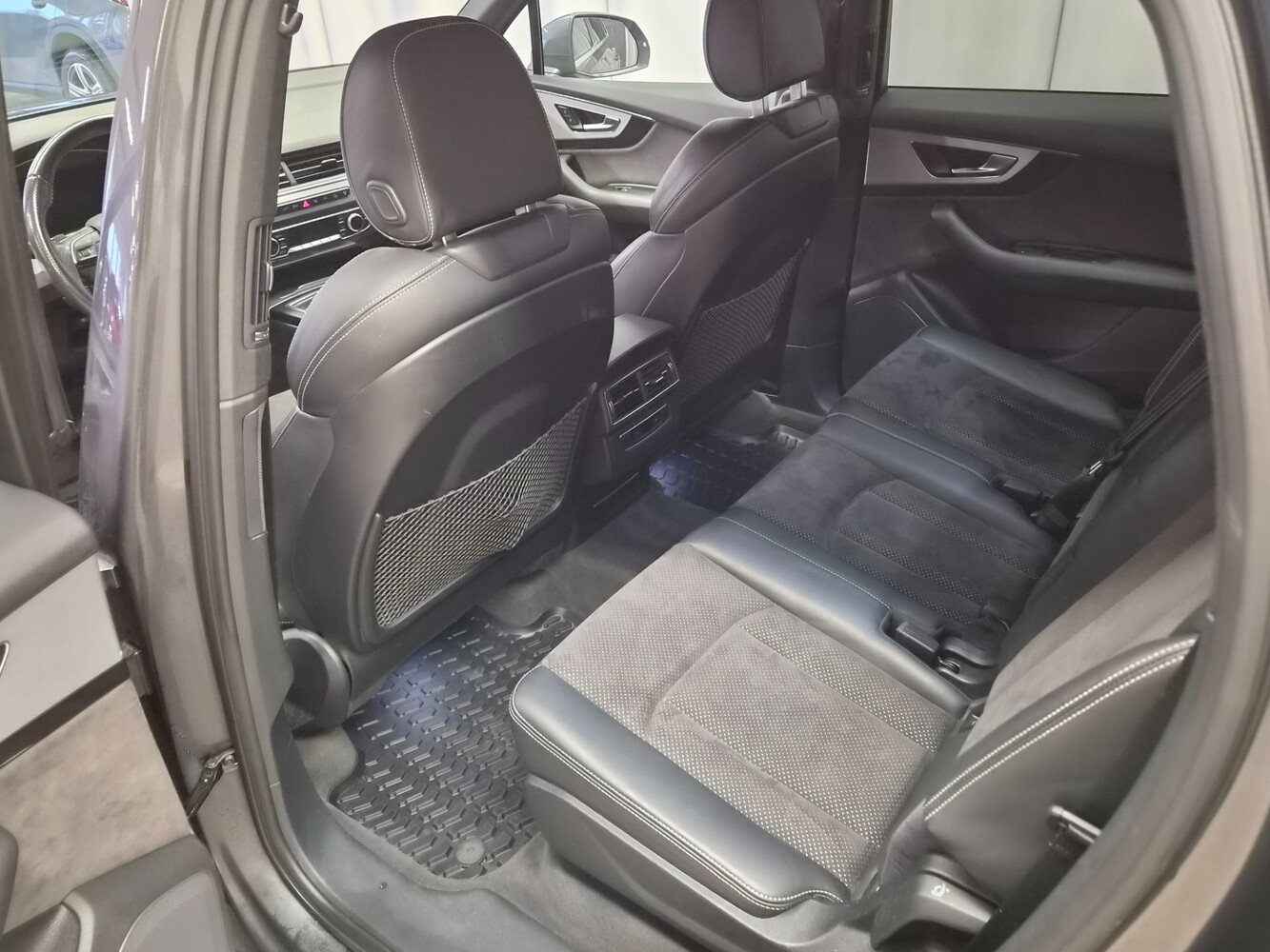 Audi Q7 vaihtoauto