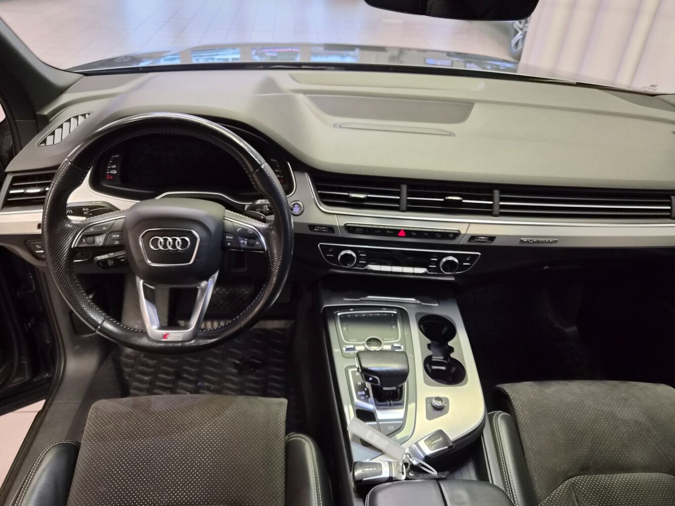 Audi Q7 vaihtoauto