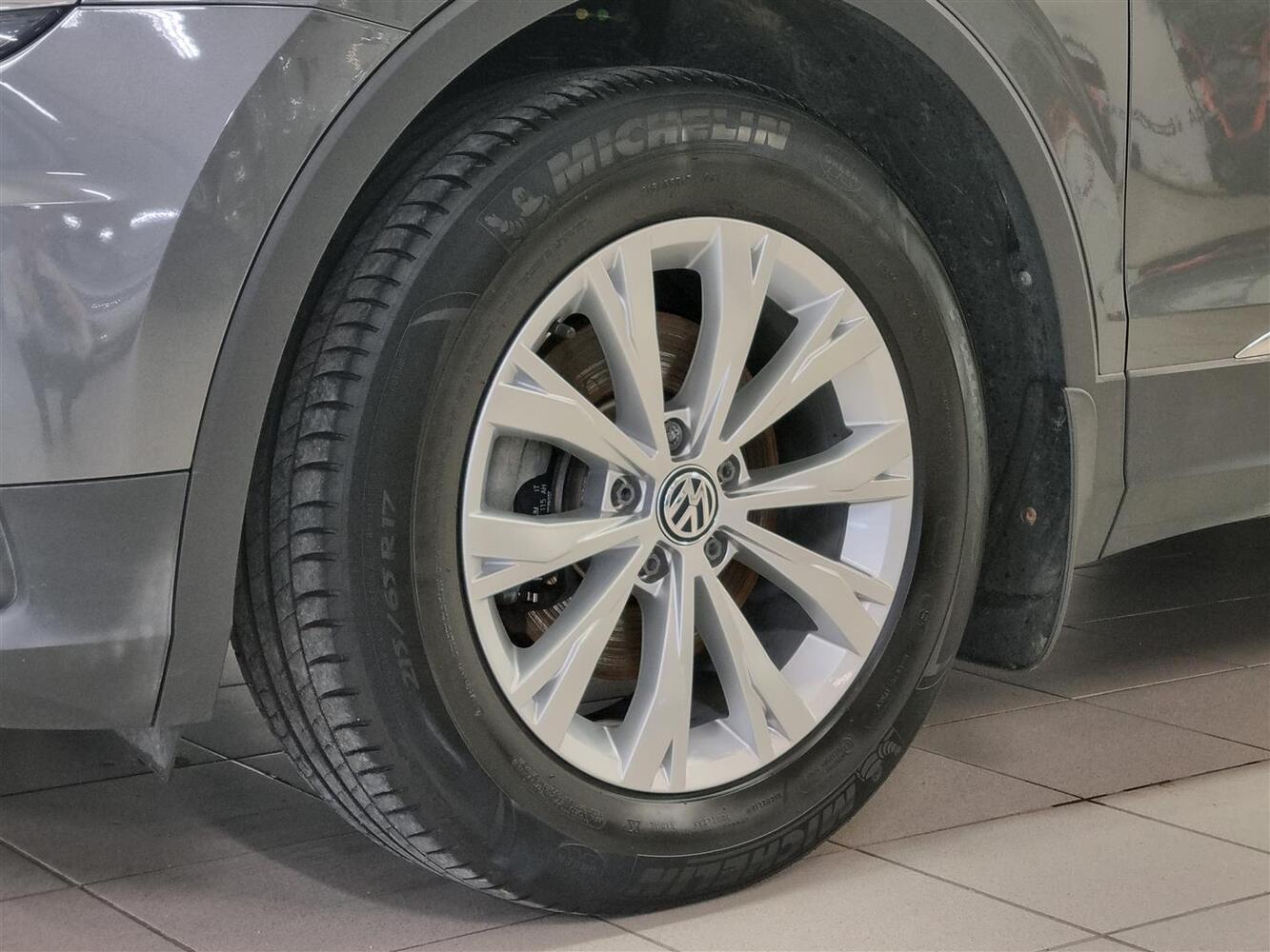 Volkswagen Tiguan vaihtoauto