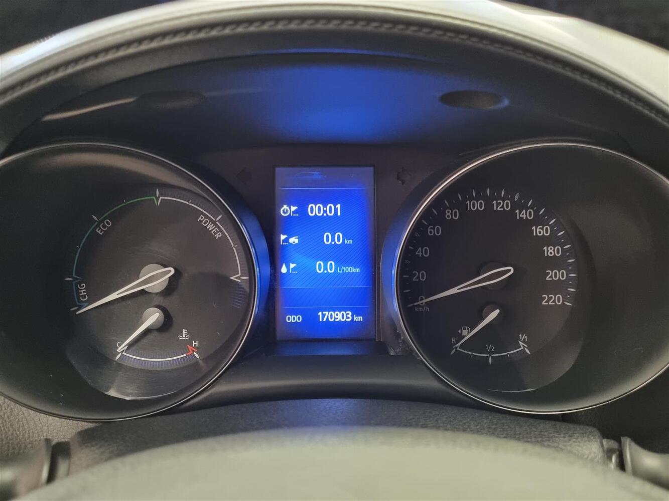 Toyota C-HR vaihtoauto