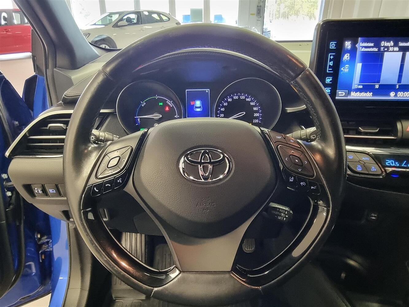 Toyota C-HR vaihtoauto