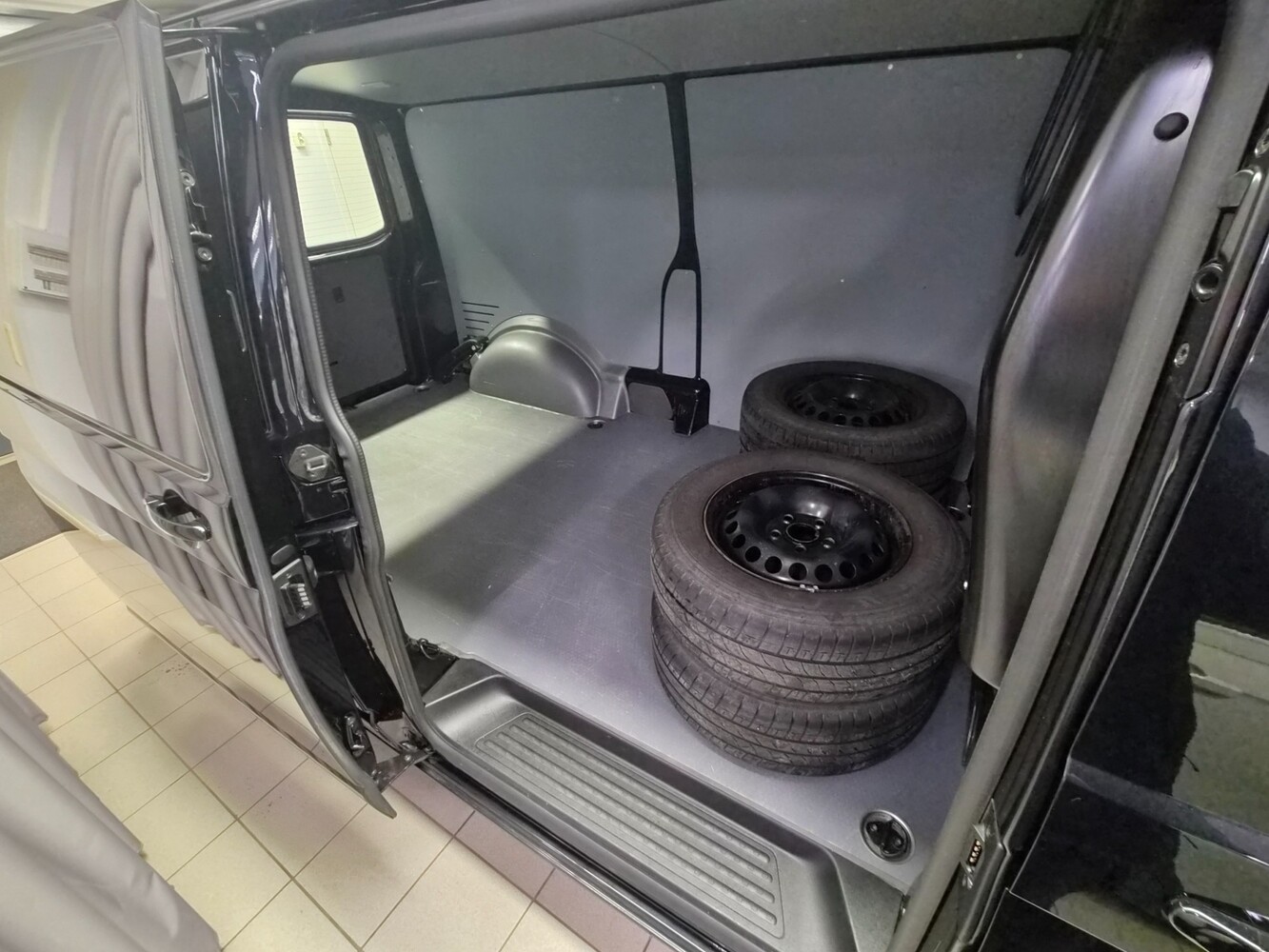 Volkswagen Transporter vaihtoauto