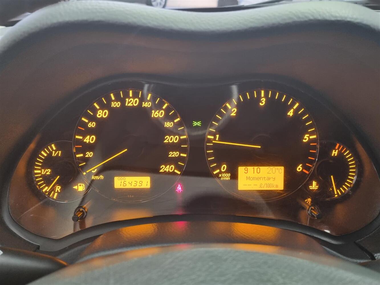 Toyota Avensis vaihtoauto