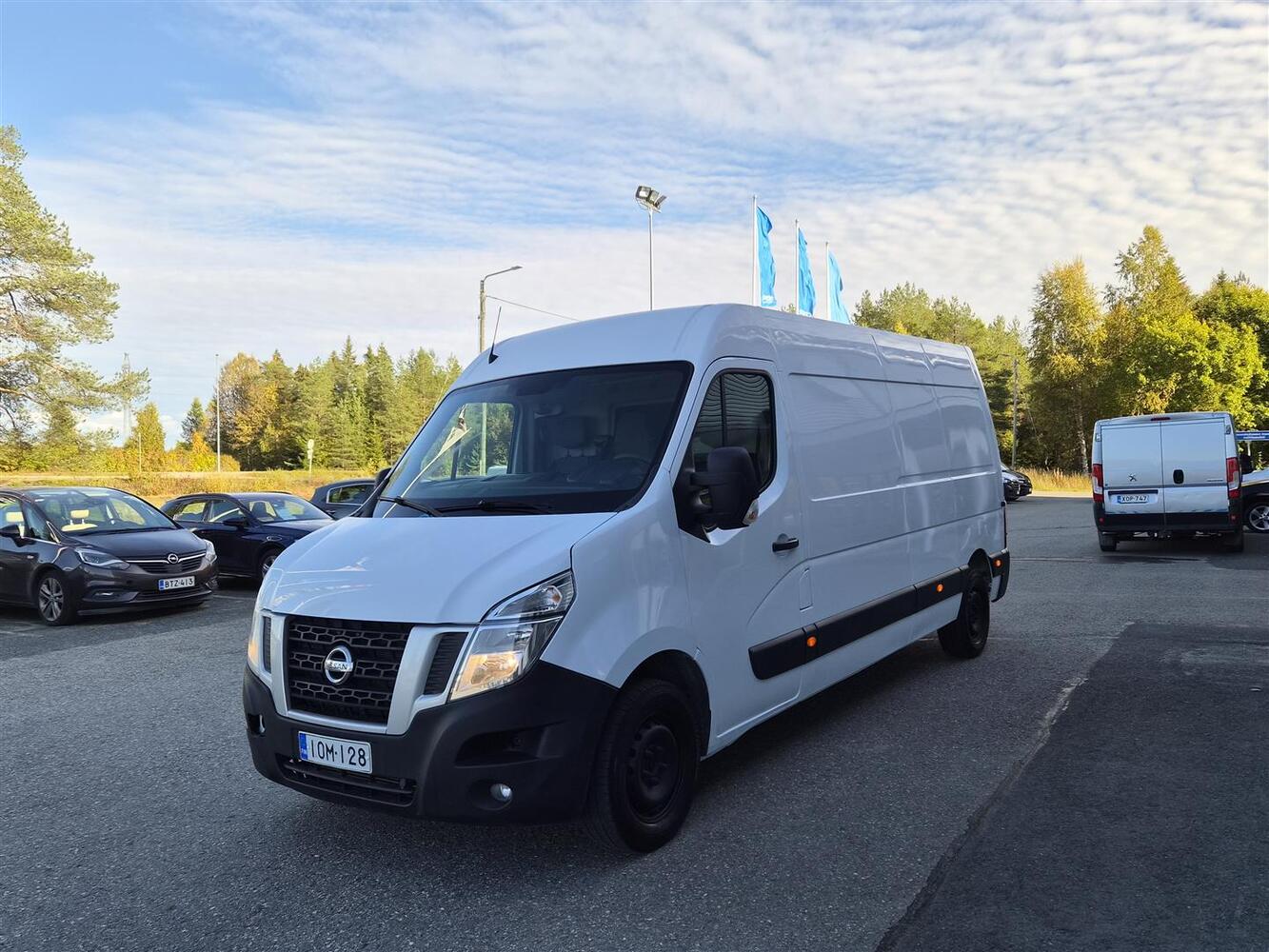 Nissan NV400 vaihtoauto