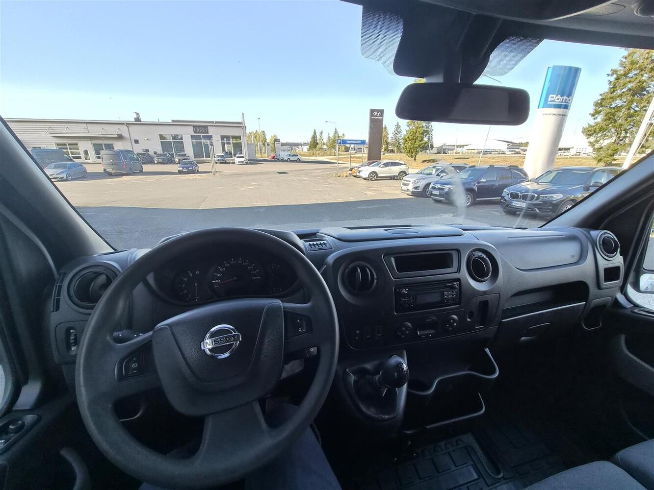 Nissan NV400 vaihtoauto
