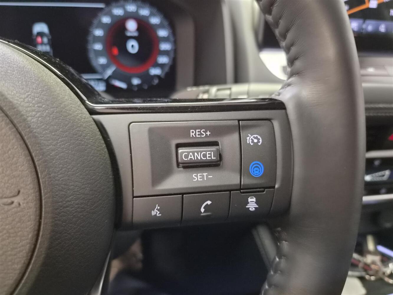 Nissan X-Trail vaihtoauto