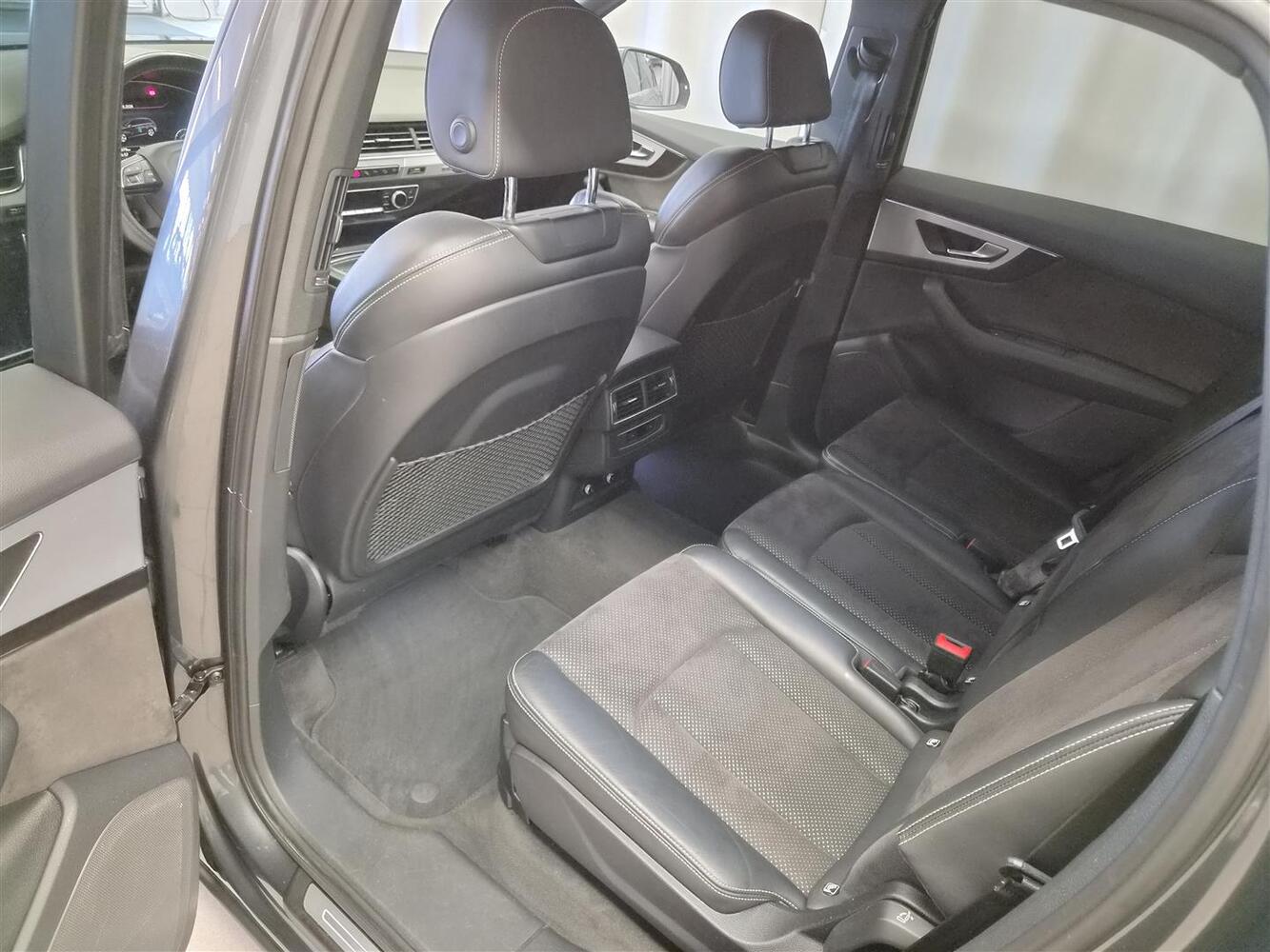 Audi Q7 vaihtoauto