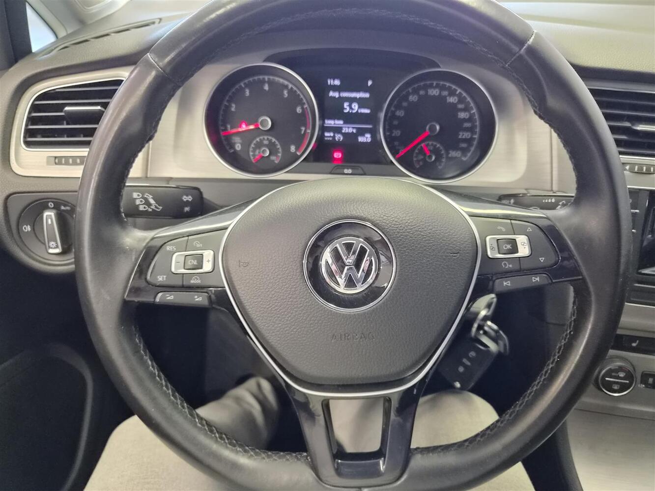 Volkswagen Golf vaihtoauto