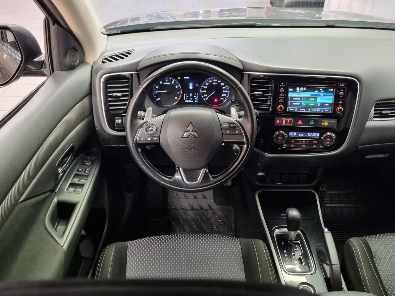 Mitsubishi Outlander vaihtoauto