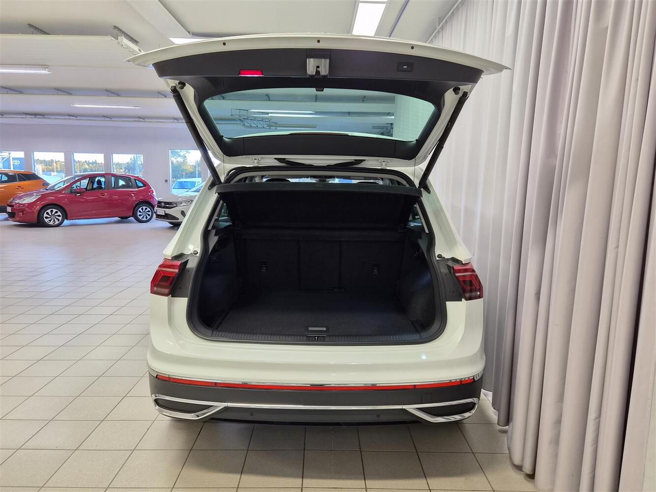 Volkswagen Tiguan vaihtoauto
