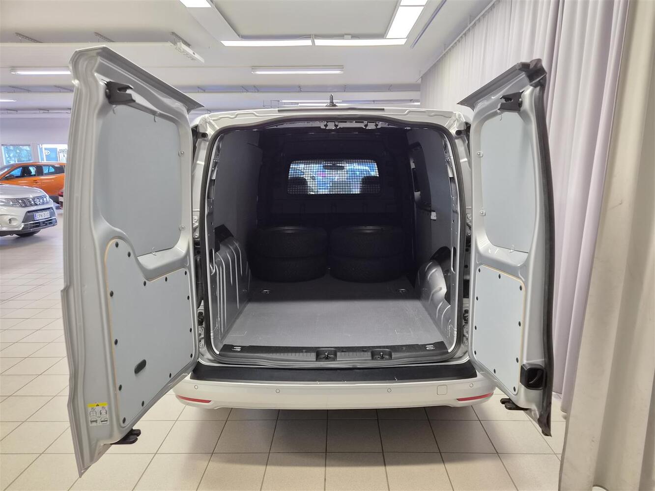 Volkswagen Caddy Maxi vaihtoauto