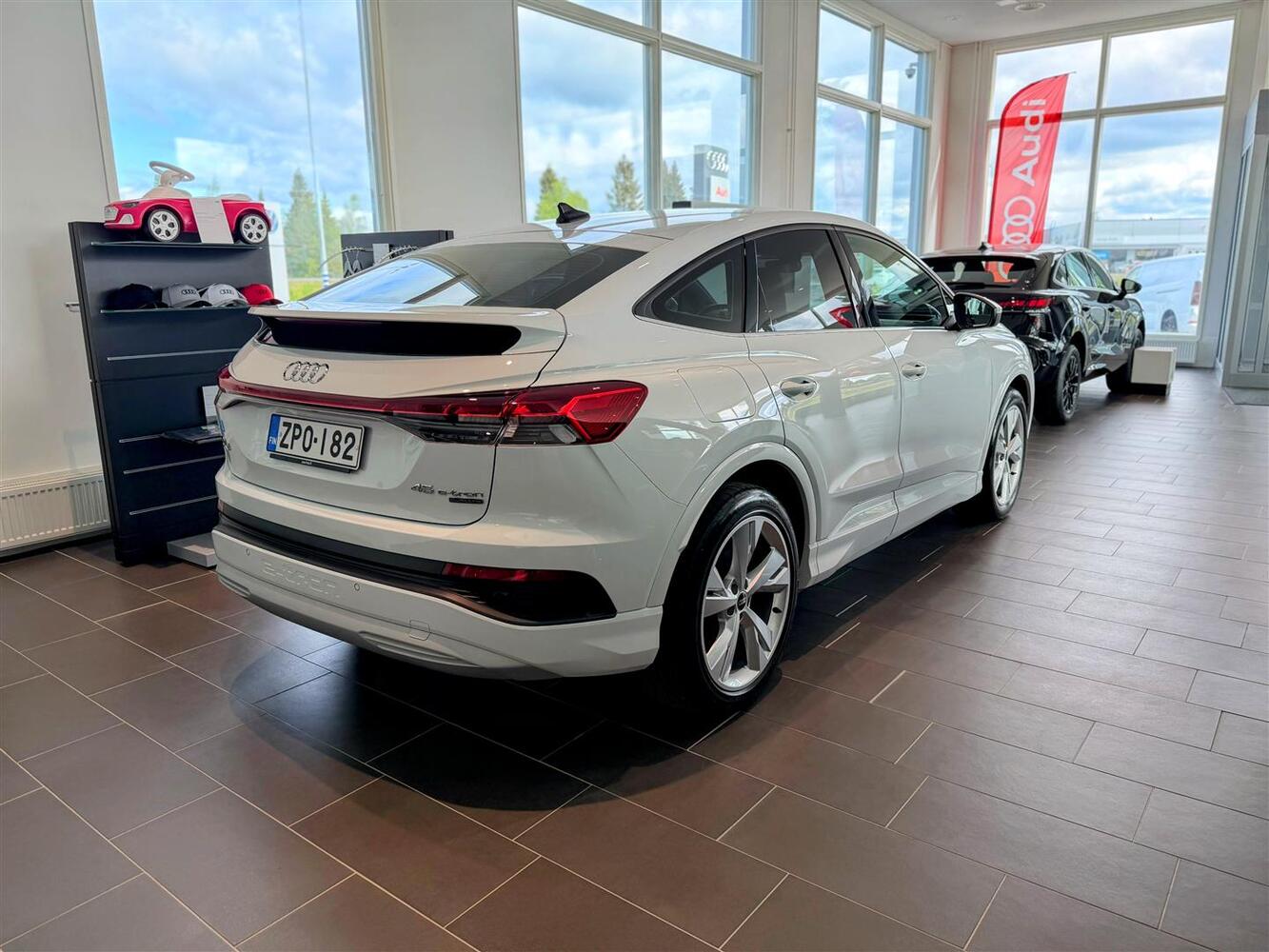Audi Q4 e-tron vaihtoauto