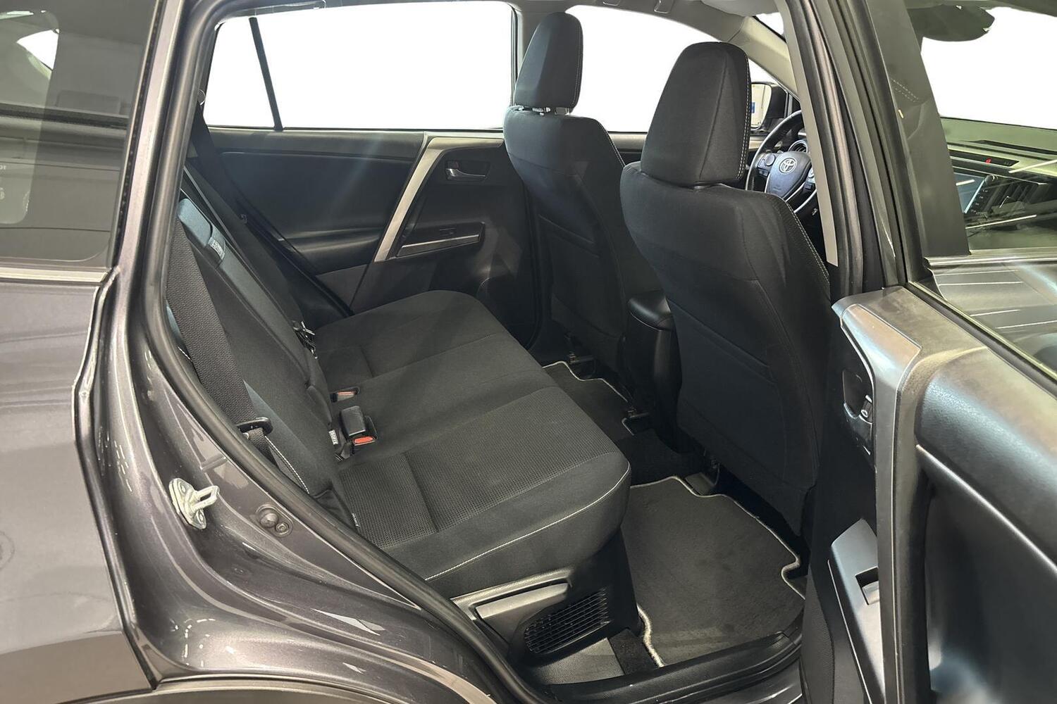 Toyota RAV4 vaihtoauto