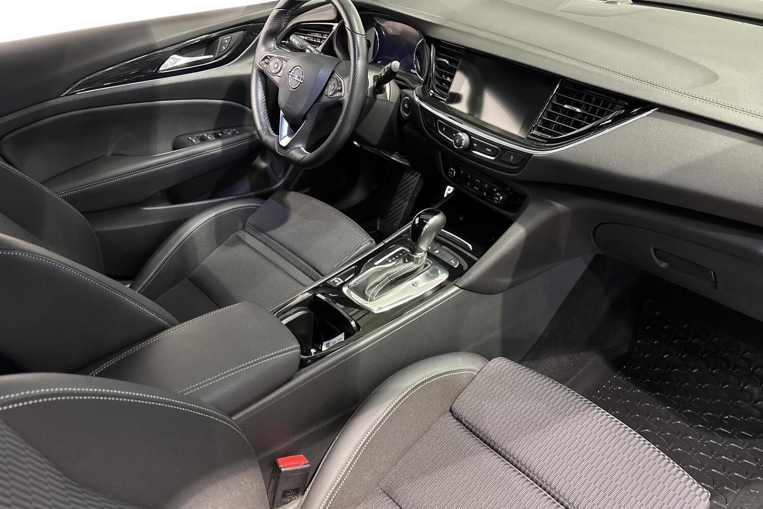 Opel Insignia vaihtoauto
