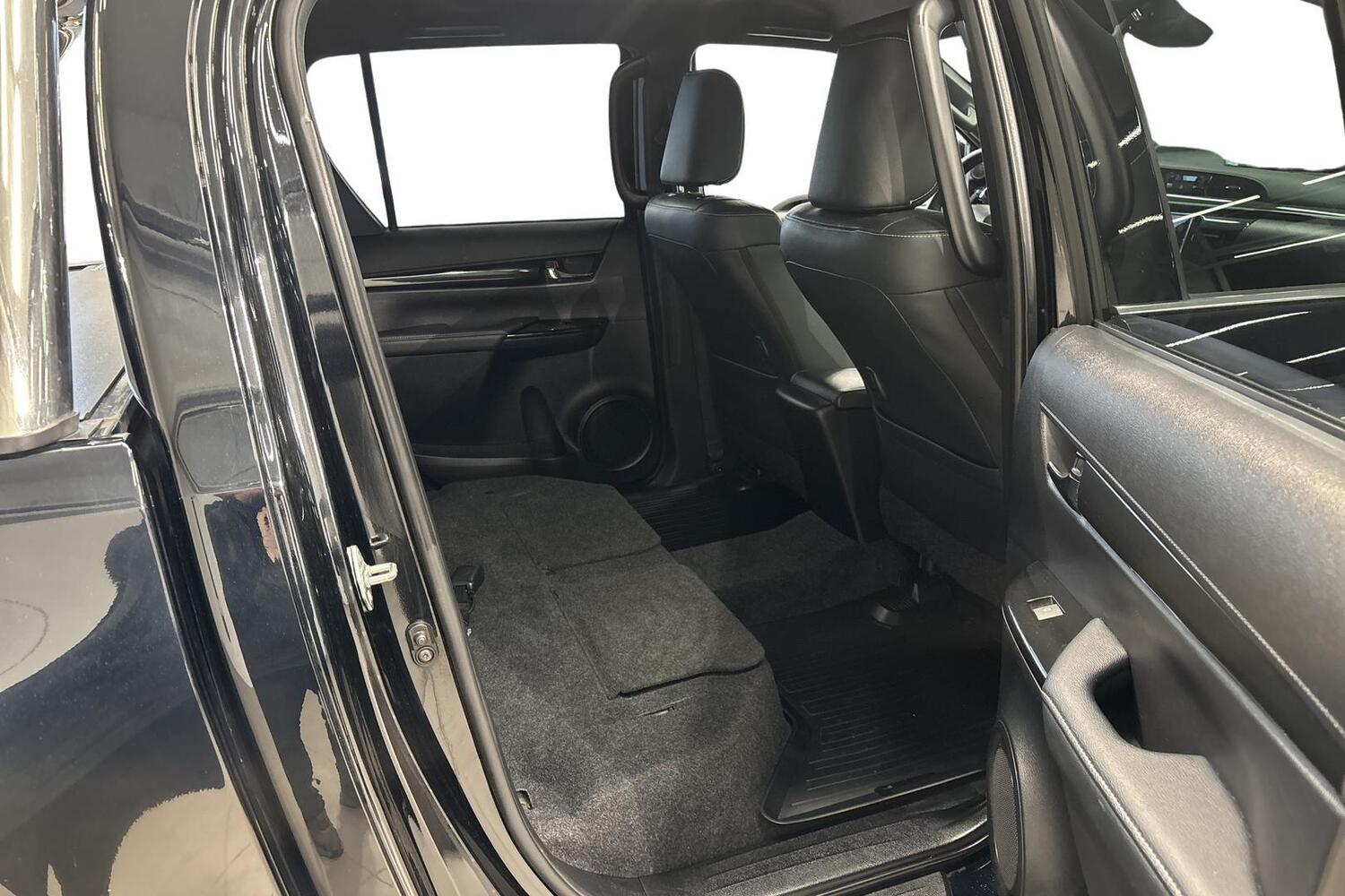 Toyota Hilux vaihtoauto