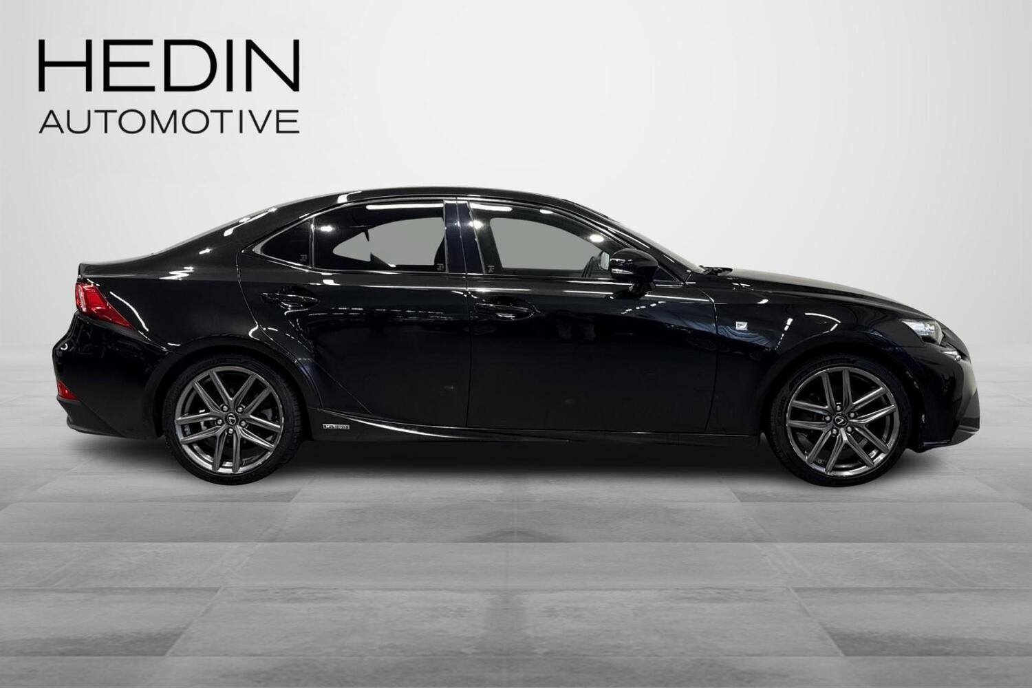 Lexus IS vaihtoauto