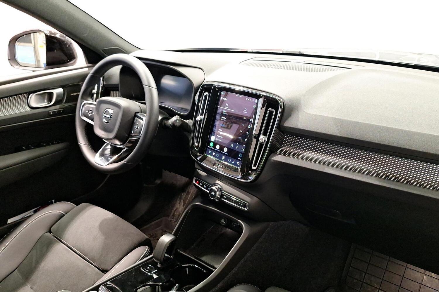 Volvo EX40 vaihtoauto