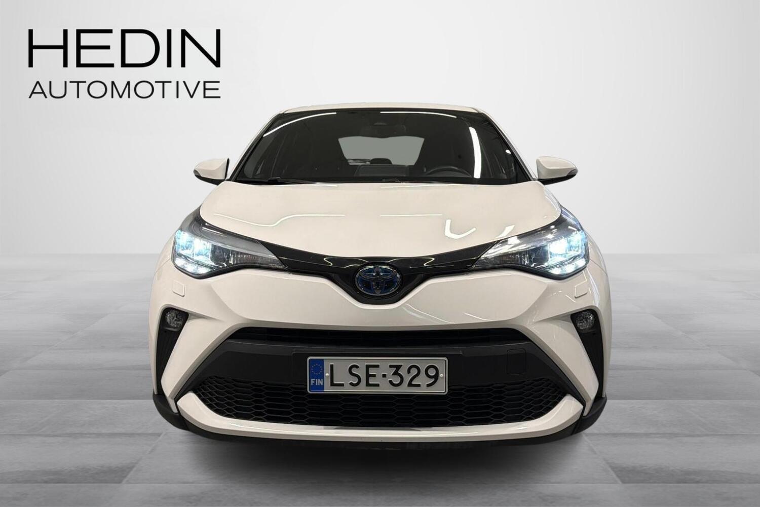 Toyota C-HR vaihtoauto