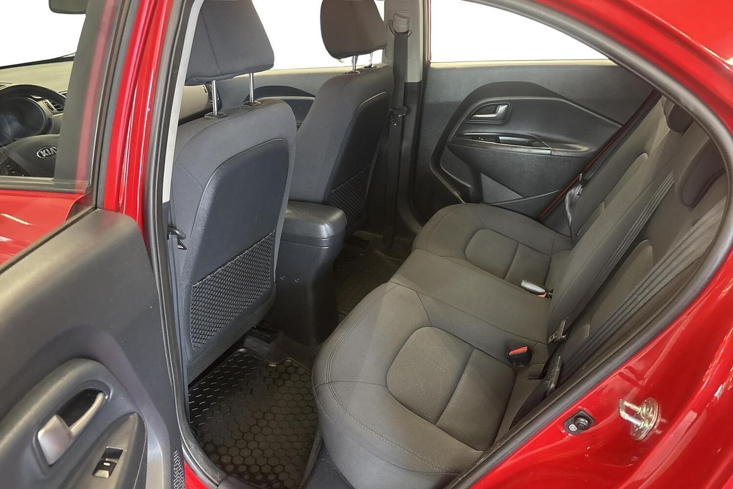 Kia Rio vaihtoauto