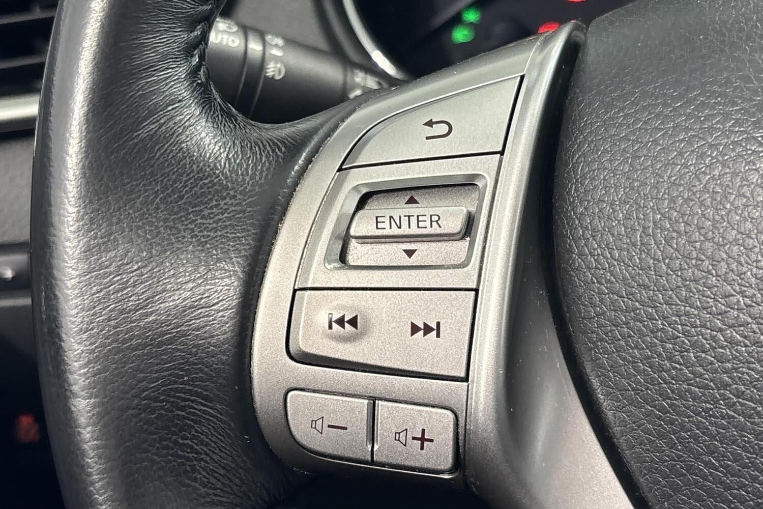Nissan X-Trail vaihtoauto