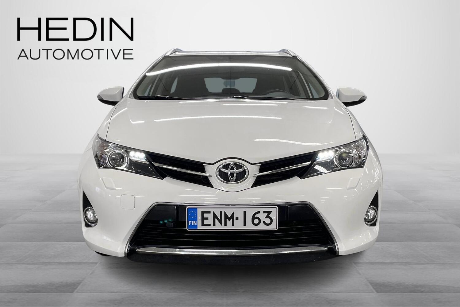 Toyota Auris vaihtoauto