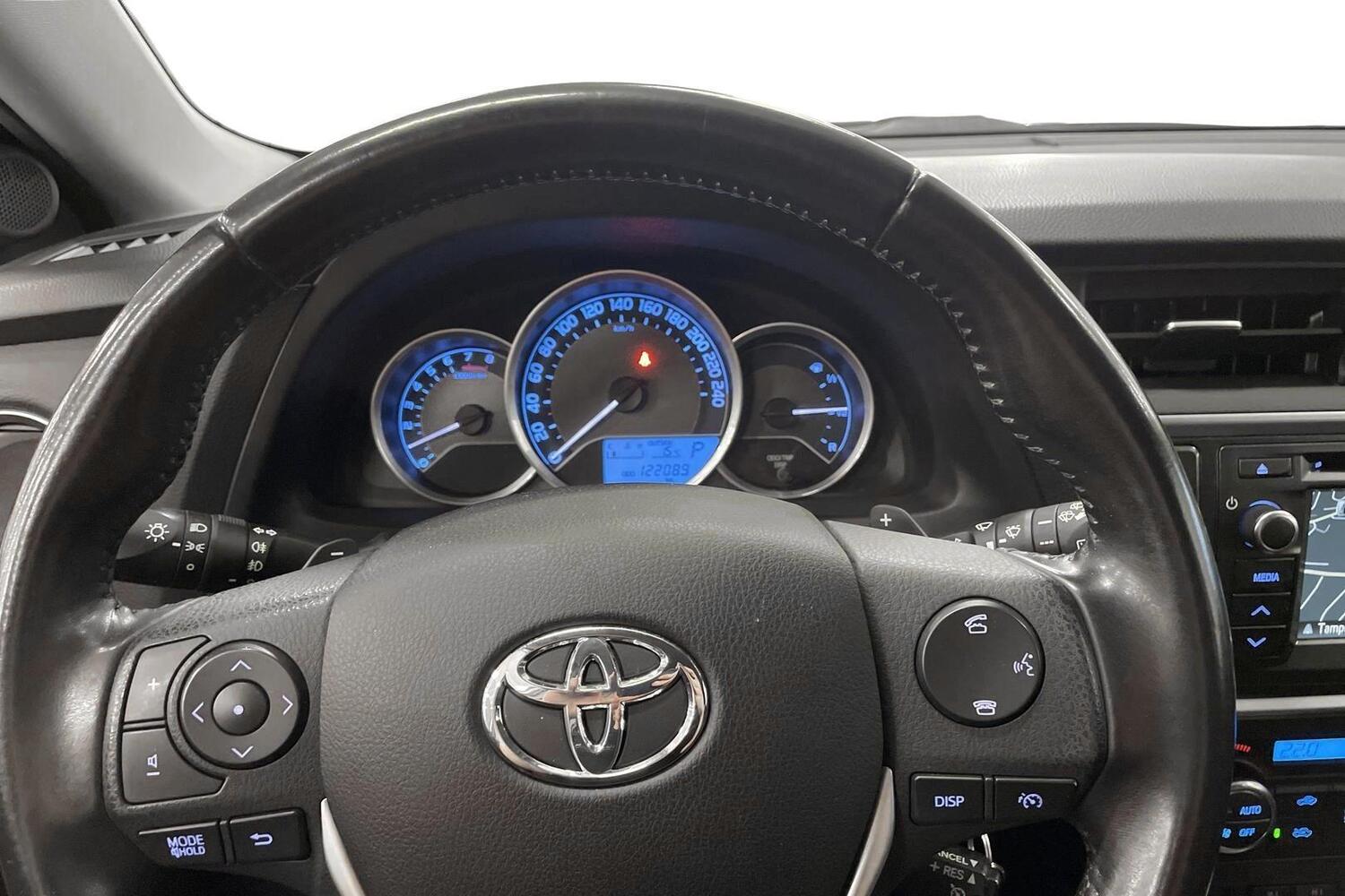 Toyota Auris vaihtoauto