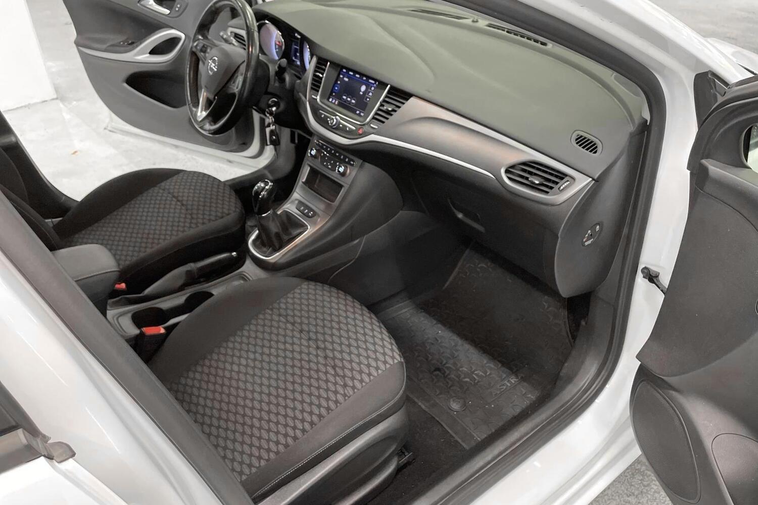 Opel Astra vaihtoauto