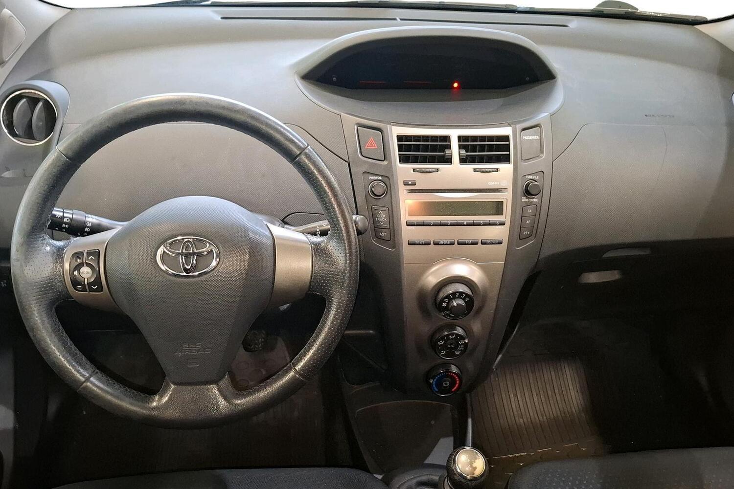 Toyota Yaris vaihtoauto