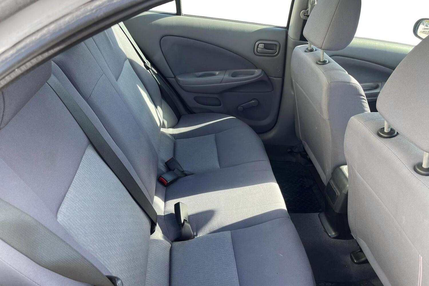 Nissan Almera vaihtoauto