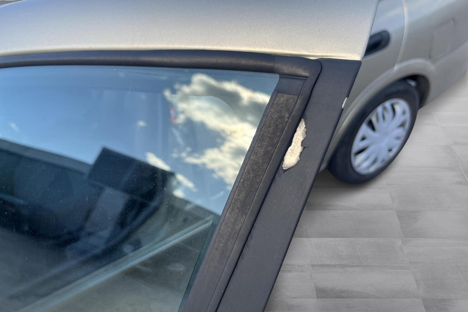 Nissan Almera vaihtoauto