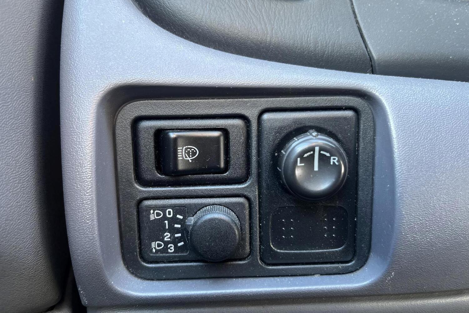 Nissan Almera vaihtoauto
