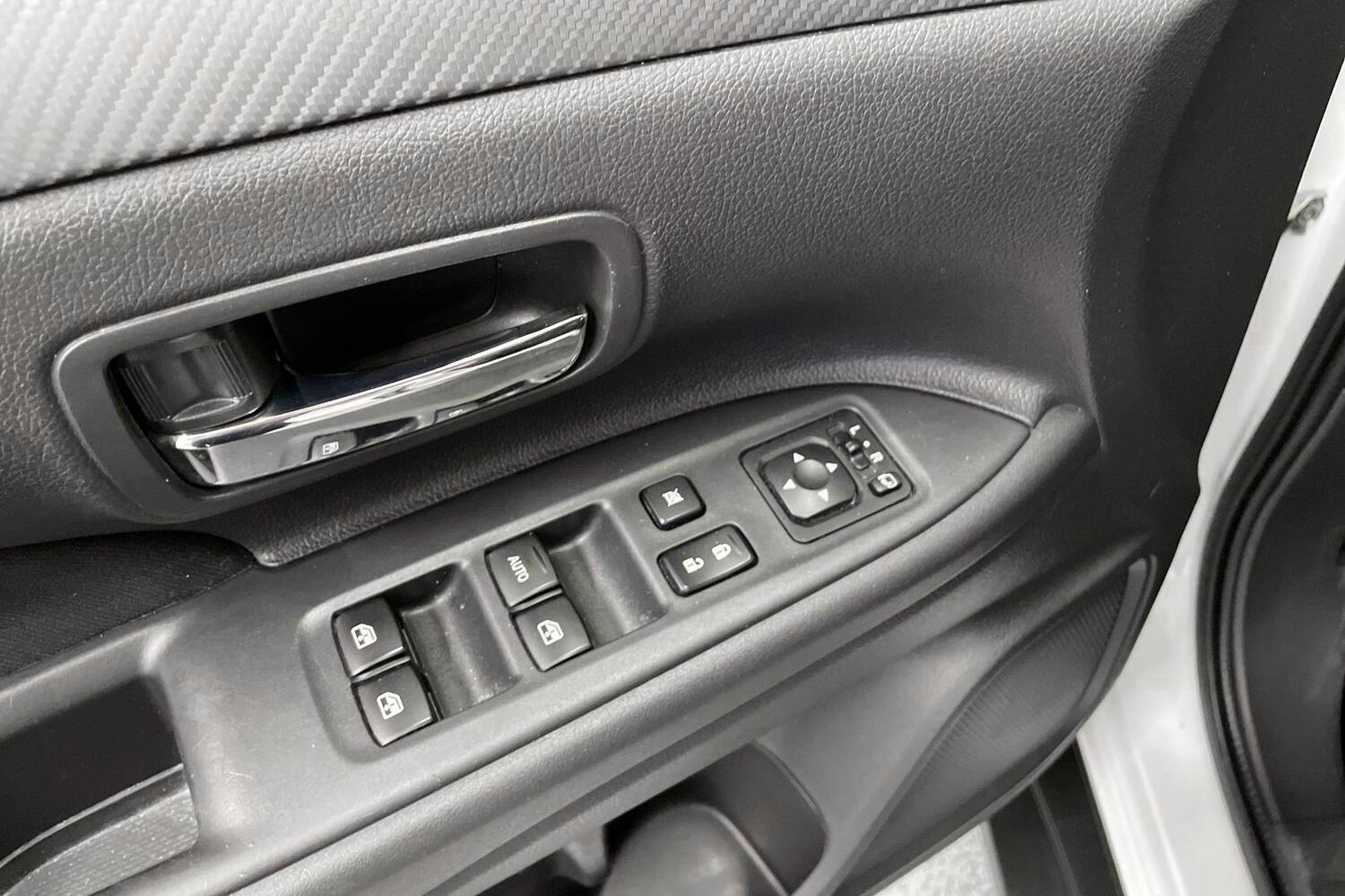 Mitsubishi Outlander vaihtoauto