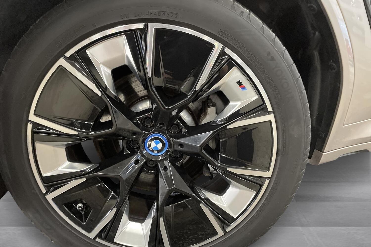 BMW iX3 vaihtoauto