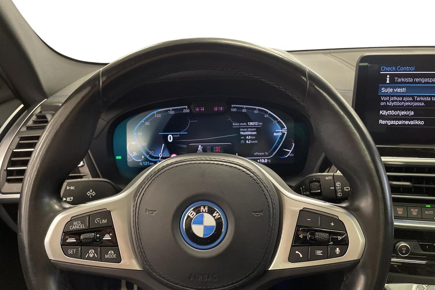BMW iX3 vaihtoauto