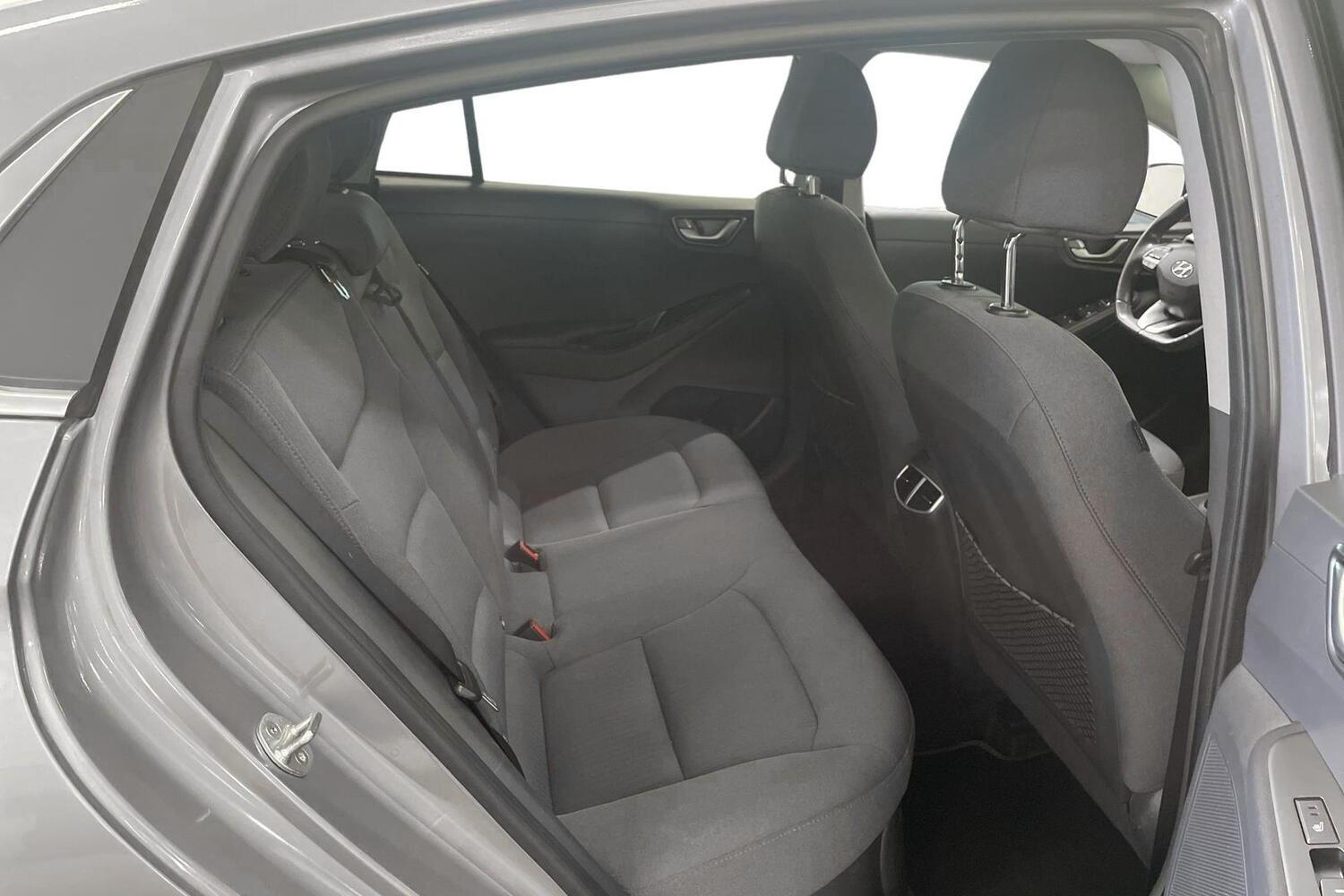 Hyundai IONIQ hybrid vaihtoauto