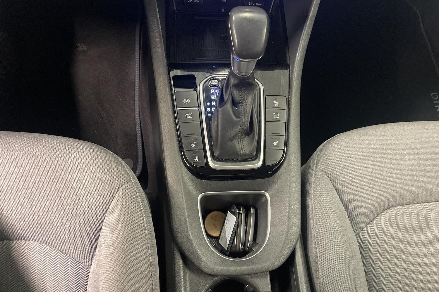 Hyundai IONIQ hybrid vaihtoauto
