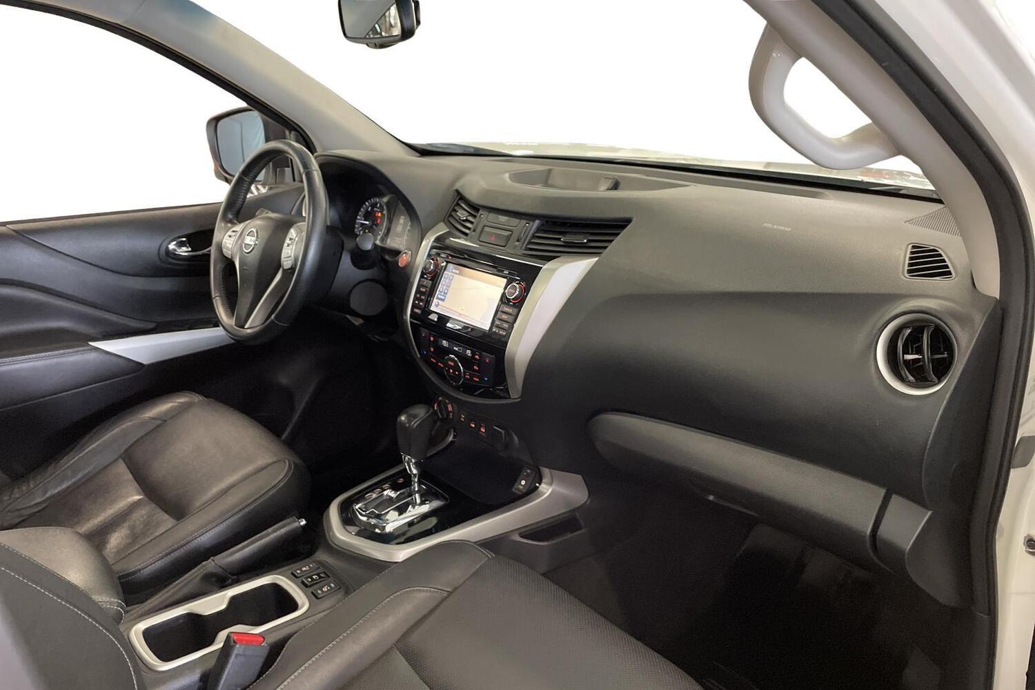 Nissan Navara vaihtoauto