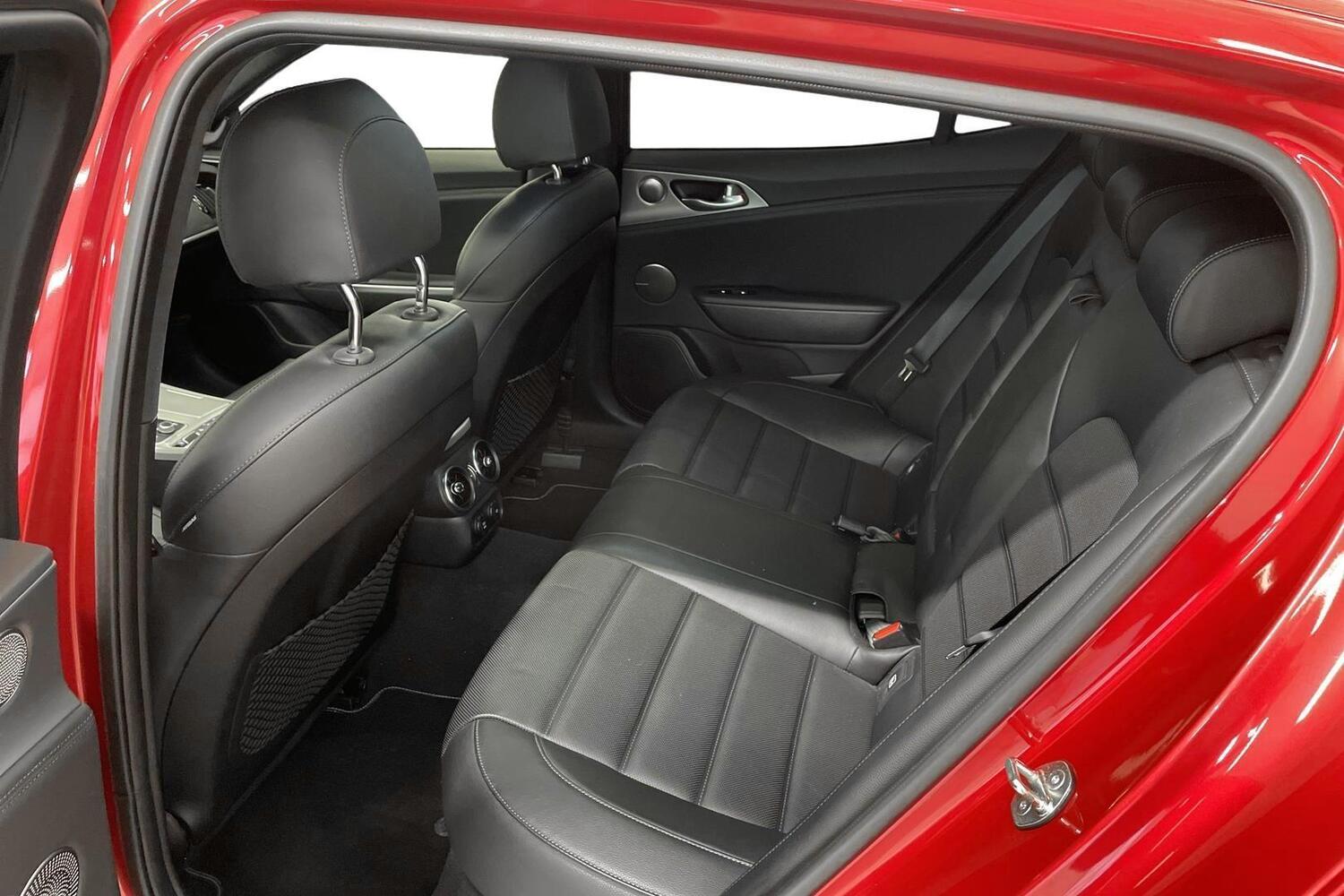 Kia Stinger vaihtoauto
